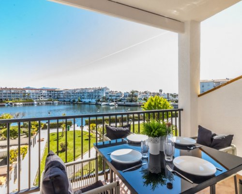 Appartements mit Schwimmbad in Empuriabrava