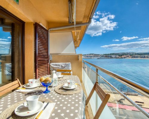 Appartement am Meer in l'Escala mieten