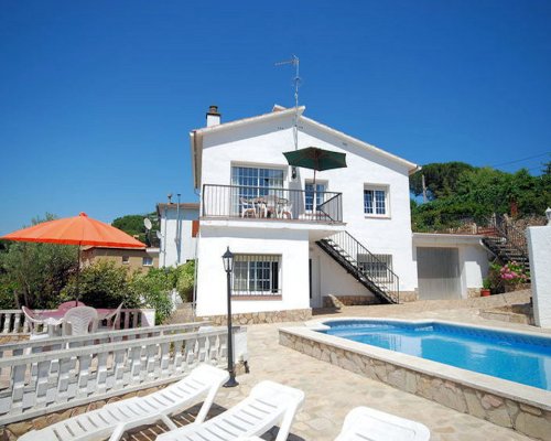 Spanien Ferienhaus Costa Brava mit 2 Wohnungen